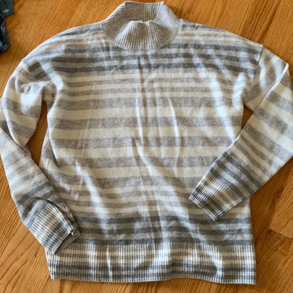 Max Studio cashmere sweater